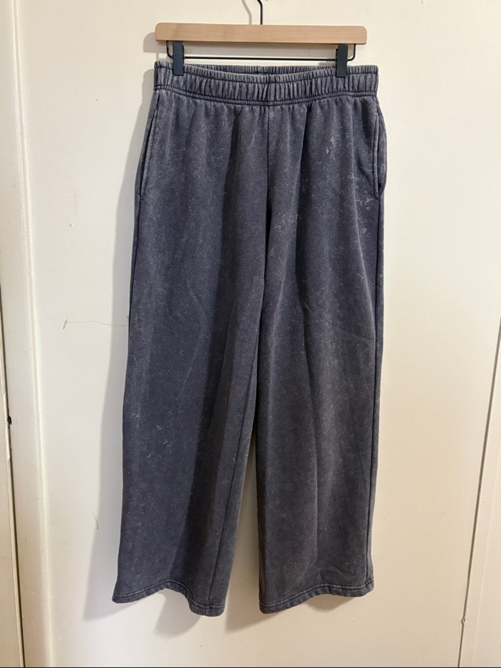 Women’s Acid Wash Gray Wide-Leg Sweatpants